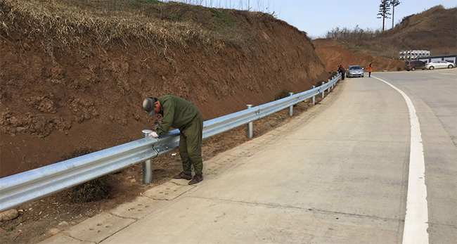 乐东农村公路波形护栏