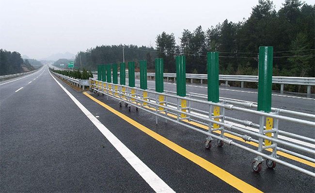 乐东公路中间护栏